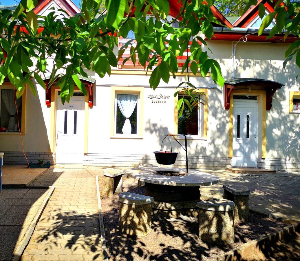 Bed and Breakfast Zold Sziget Wellness Egerszalók Exteriér fotografie